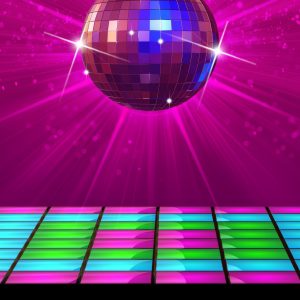grell leuschtende Discokugel über neonfarbigen Kacheln